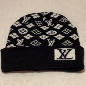 Louis Vuitton Monogram Black and White Knit Hat